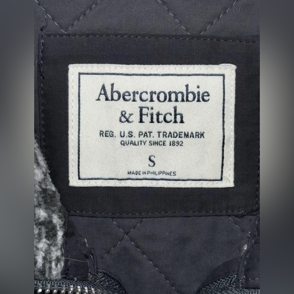 Abercrombie & Fitch Womens Soft Shell Fleece Quilted Grey Zip Up Vest Coat Sz S - Picture 6 of 9